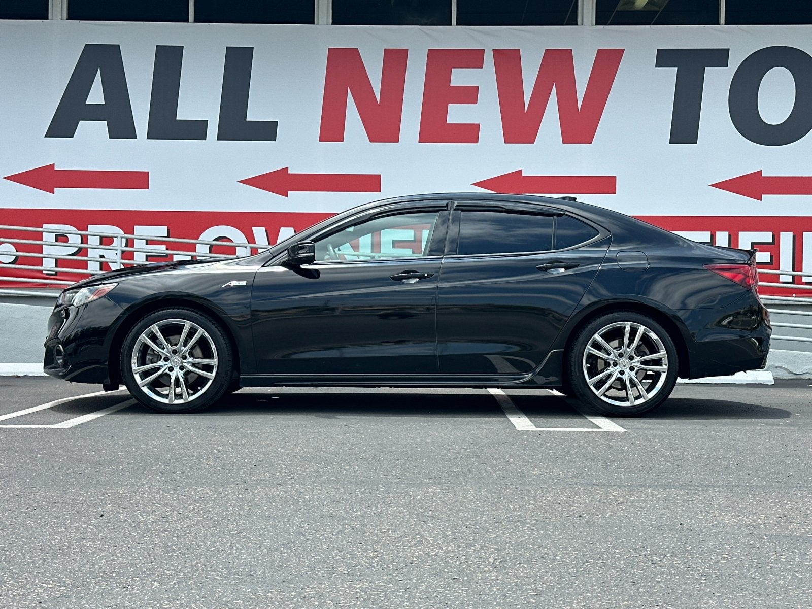 2018 Acura TLX — side profile view