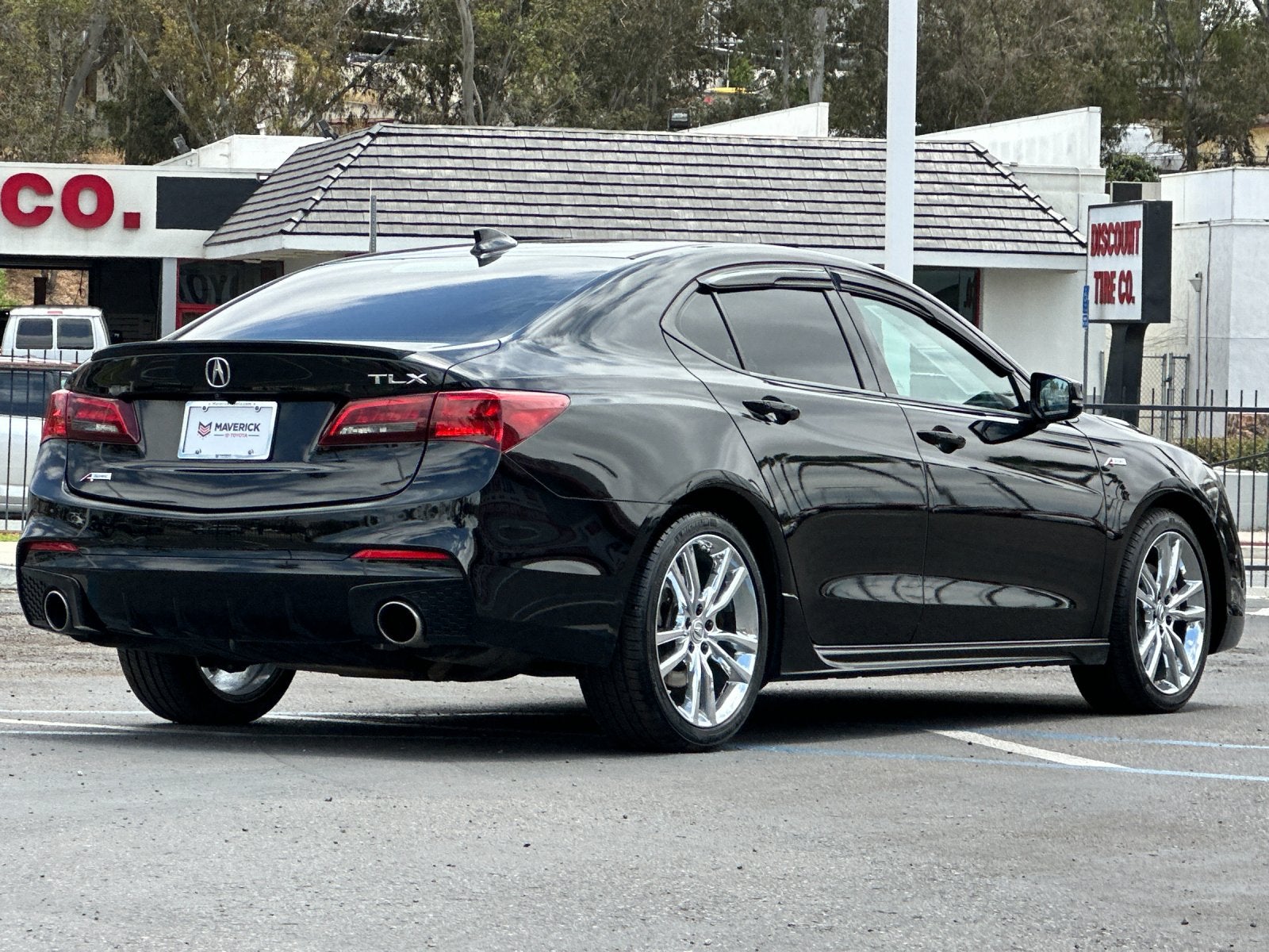 2018 Acura TLX — detail view
