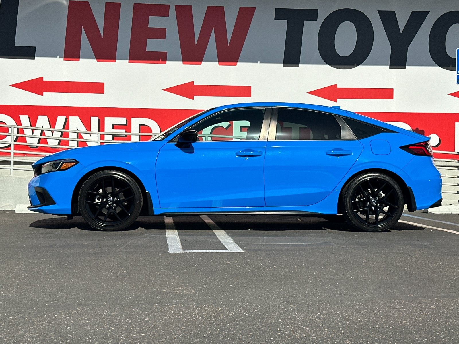 2024 Honda Civic — side profile view