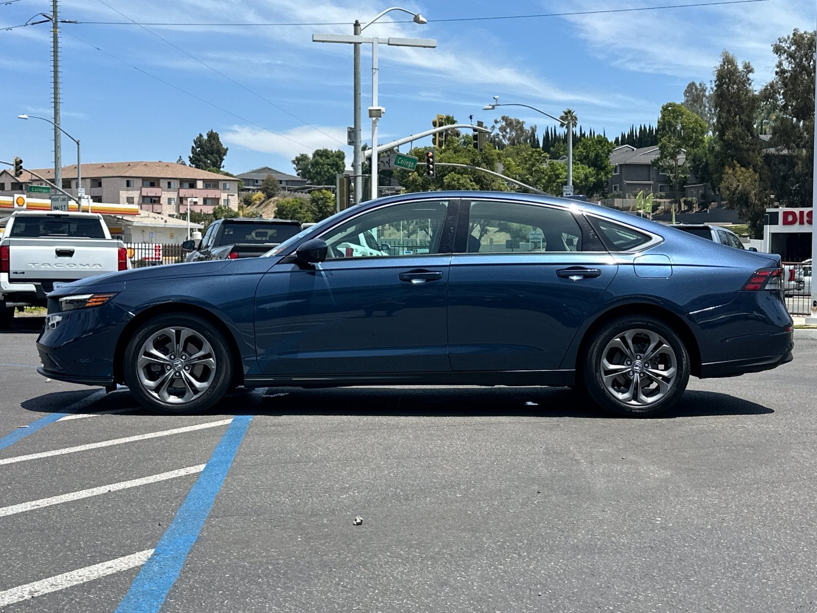 2023 Honda Accord — side profile view