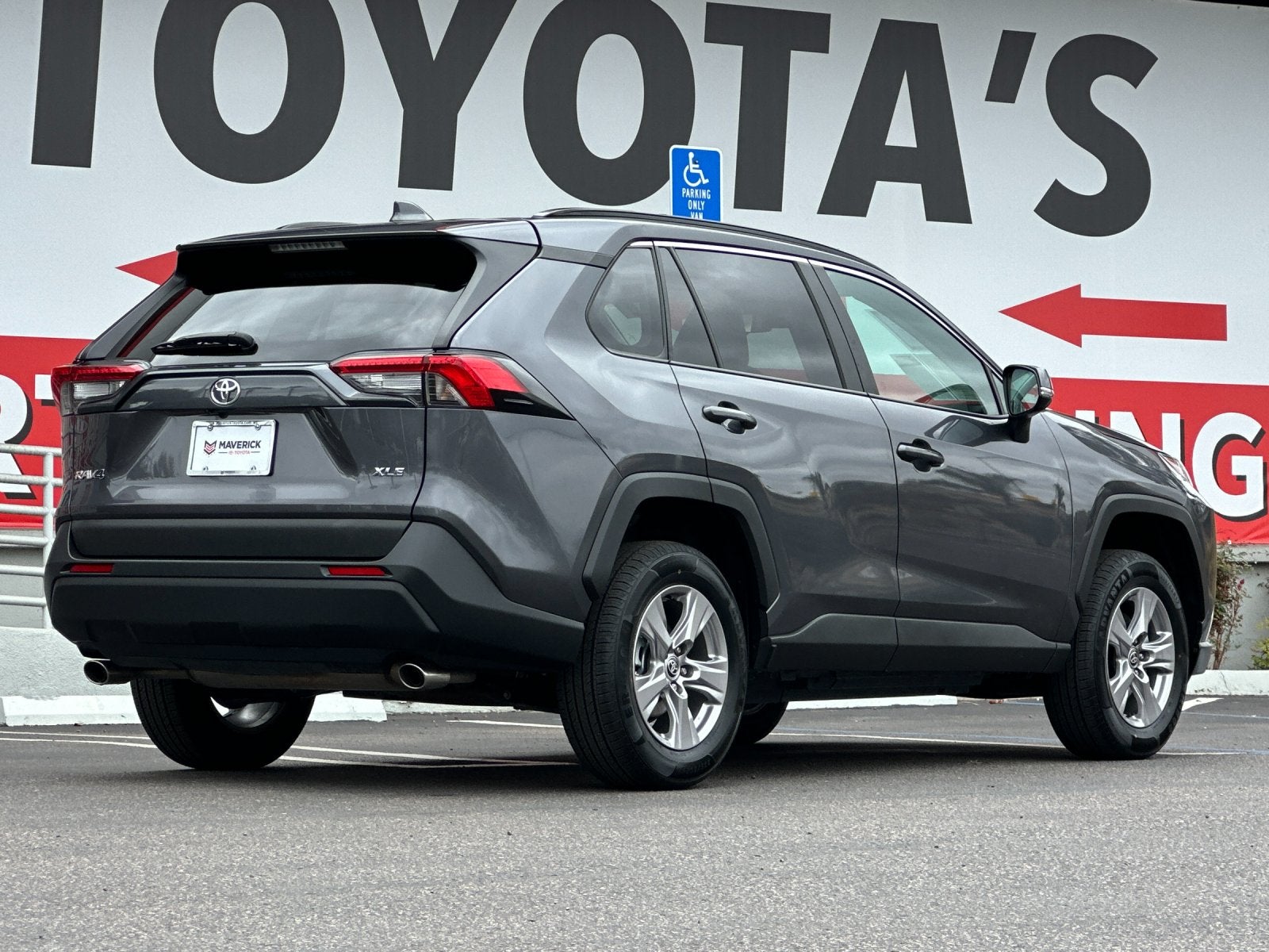 2025 Toyota RAV4 — detail view