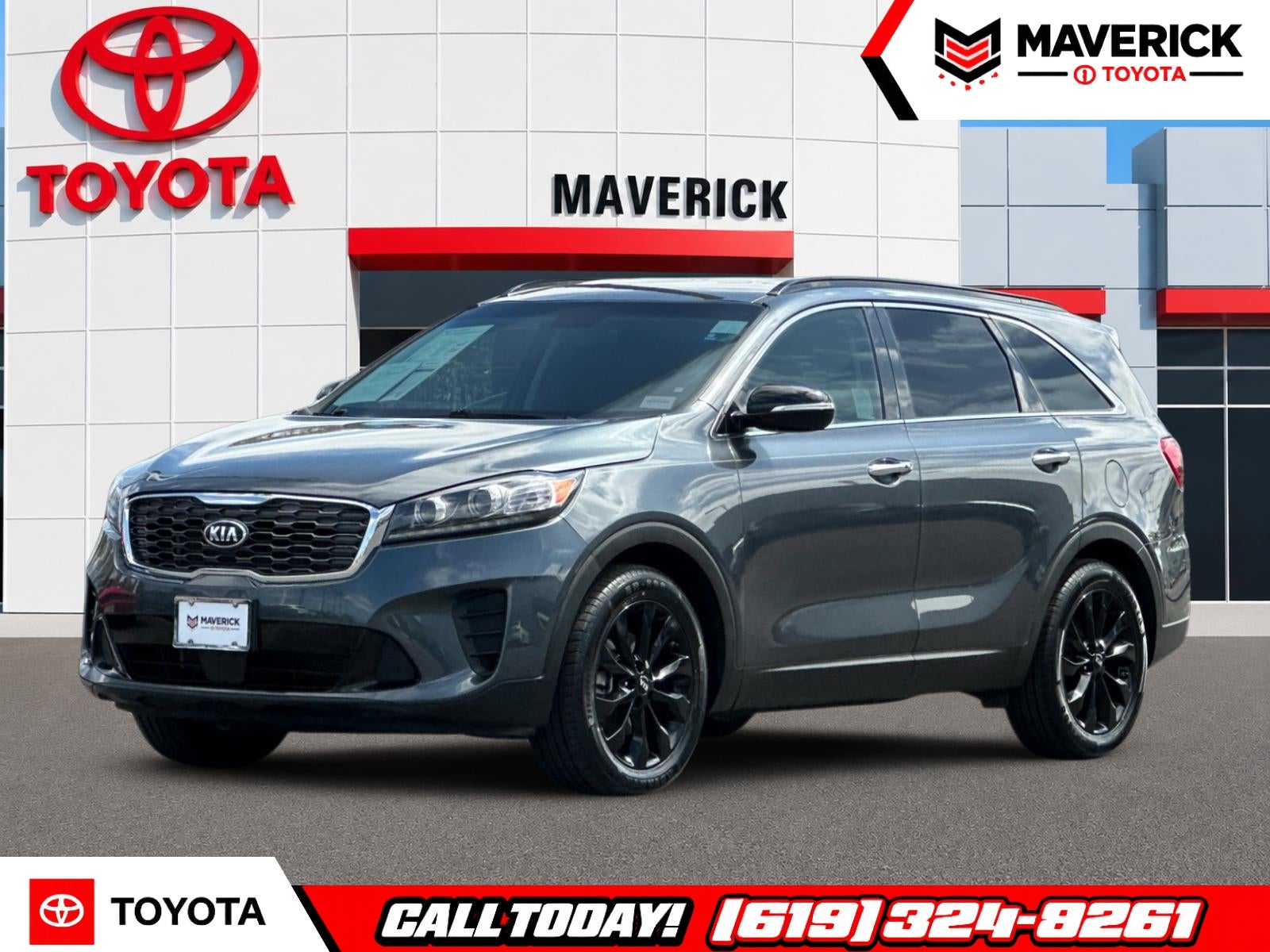 2020 Kia Sorento S in Grey — front three-quarter view